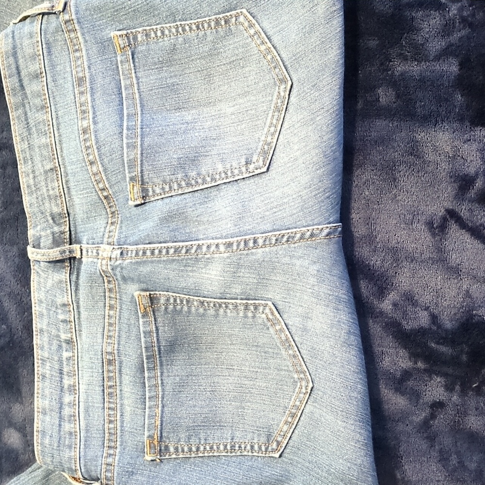 Blue jeans - Picture 2 of 3
